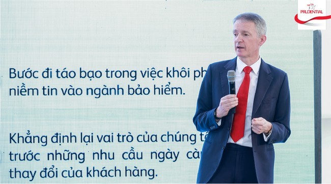 ong-conor-m-oneill-pho-tong-giam-doc-tai-chinh-prudential-viet-nam-phat-bieu-tai-su-kien4-1747116069.jpg