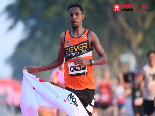ebisa-takele-kure-top-1-nam-42km-1759706866.jpg