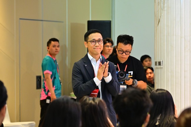ong-nguyen-tran-khoa-giam-doc-duong-dua-cong-ty-sunrise-events-vietnam-1778139882.jpg