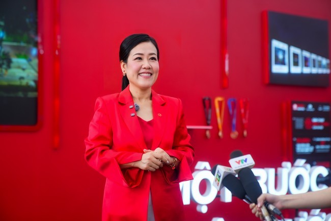 ba-thai-minh-diem-tu-giam-doc-khoi-tiep-thi-techcombankpng-1790929597.jpg