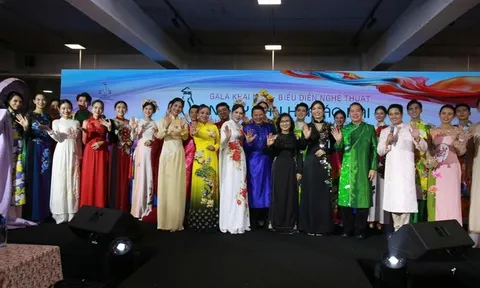 Hơn 100 bộ sưu tập áo dài đặc sắc và tinh tế được biểu diễn tại Gala “Áo dài tri ân”