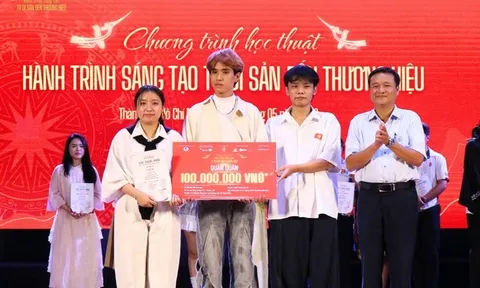 Trao giải chương trình học thuật “Hành trình sáng tạo: Từ di sản đến thương hiệu” mùa 2: Lan tỏa sáng tạo từ di sản Việt Nam