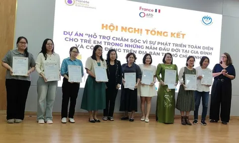 Hỗ trợ trẻ em những năm đầu đời: Từ nâng cao kỹ năng chăm sóc đến kết nối dịch vụ cộng đồng