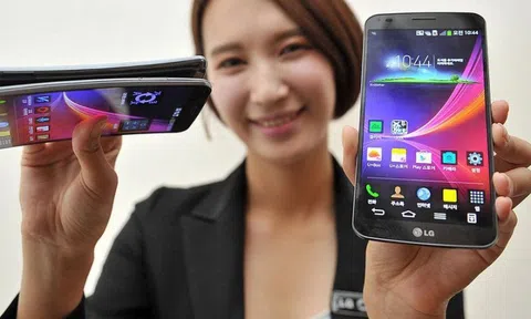 Vì sao đang là "ông lớn" trong làng điện thoại, LG gục ngã trước Samsung rồi mất hút ở Việt Nam?