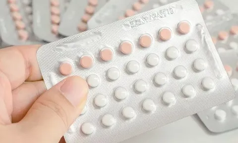 Sai lầm khi dùng thuốc tránh thai, thiếu nữ phải gặp bác sĩ gấp