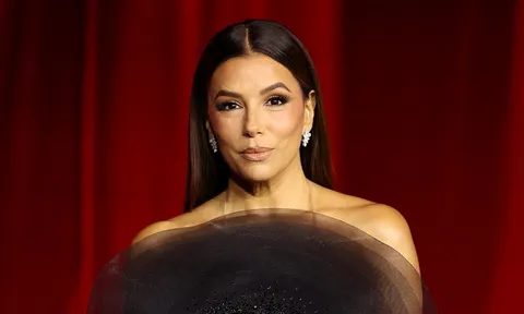 Bí quyết 'trẻ mãi không già' của minh tinh Eva Longoria