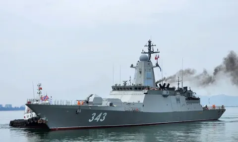 Tàu Hải quân Nga thăm Đà Nẵng nhân kỷ niệm 75 năm quan hệ Việt - Nga