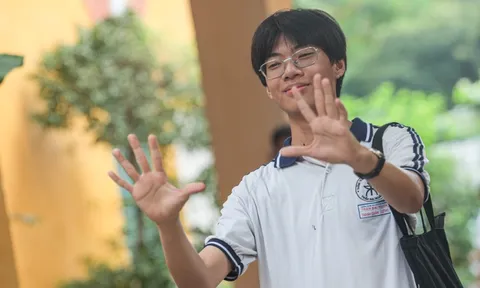 Chọn ngành nào để được miễn học phí?