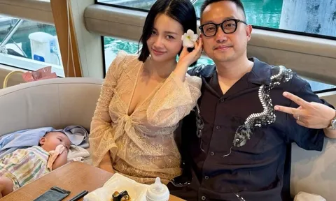 MC Quỳnh Chi đưa con gái ba tháng tuổi du lịch biển