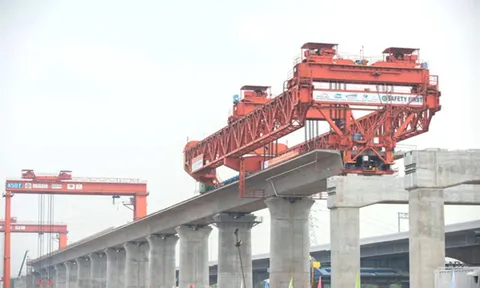 Vừa chốt xây hành lang vận tải lớn thứ 2 Việt Nam, đại bàng Trung Quốc liền gặp Thủ tướng ngỏ ý, có công nghệ đỉnh thế nào?