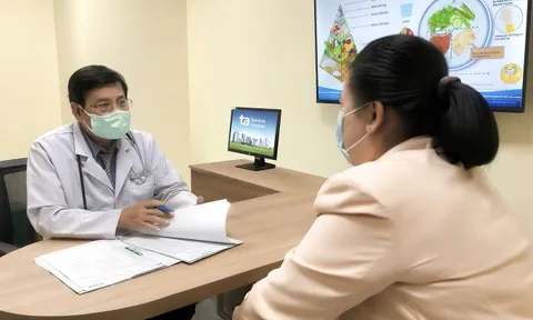 Sẹo chằng chịt sau hút mỡ giảm béo