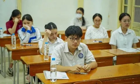 Không khống chế tỷ lệ học sinh vào lớp 10 công lập