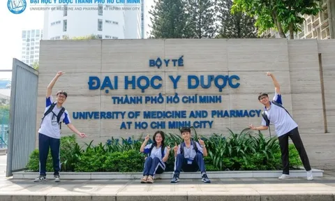 Những thí sinh đầu tiên trúng tuyển Đại học Y Dược TP.HCM