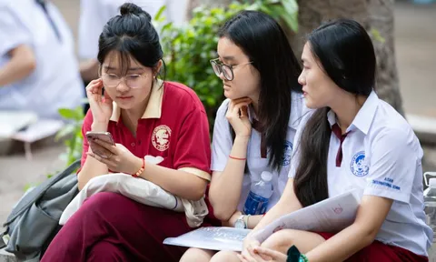 Bài toán đặt ra nếu TP.HCM cấm học sinh dùng điện thoại
