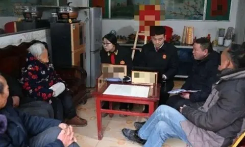 Cụ bà kiện 4 con vì "bất hiếu": Giá đừng chia thừa kế sớm