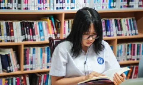Bộ GD&ĐT sẽ sửa sách giáo khoa sau sáp nhập, nhưng không phải năm nay