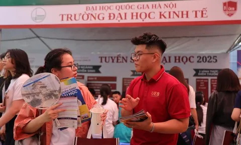 Điểm chuẩn khó lường