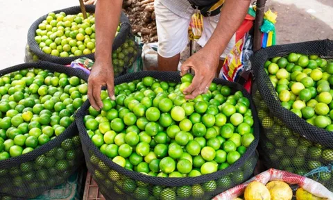 Loại quả bán đầy ở chợ Việt Nam giá cực rẻ - Sang trời Tây bỗng thành hàng hot, được các 'đại gia dầu mỏ' tranh mua như đặc sản