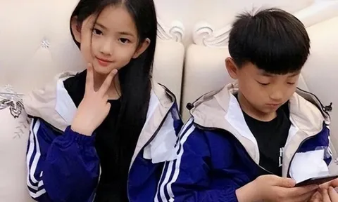 Hai con song sinh ngày càng thân thiết, người mẹ vui mừng cho đến khi nghe lén được cuộc trò chuyện lúc nửa đêm