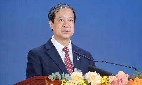 Bộ trưởng GD&ĐT: Mong nhà giáo luôn hạnh phúc với từng giờ lên lớp