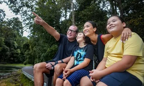 'Gái nhảy' Bằng Lăng: Ở biệt thự 5.000m2, hết lòng phụng sự chồng Tây và các con