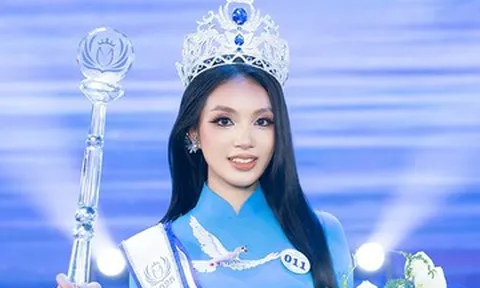 Nữ sinh 20 tuổi vỡ òa khi đăng quang Hoa hậu Sinh viên Hòa bình Việt Nam