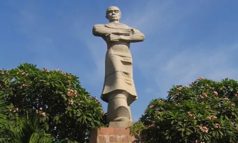 Thủ khoa Huân là ai?