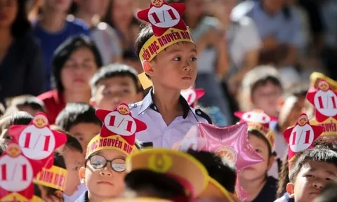 Đua vào lớp 1: Trẻ 5 tuổi phải phỏng vấn, học thêm 3 môn