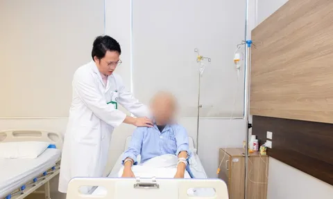 Nhịn ăn, uống chanh muối chữa ung thư, người đàn ông suy kiệt nghiêm trọng