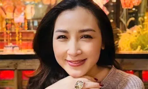 Nhan sắc bất biến của 'hoa hậu màn ảnh Việt' Khánh Huyền ở tuổi 55