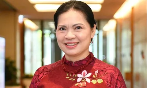 Giới thiệu bà Hà Thị Nga giữ chức Phó chủ tịch - Tổng thư ký Ủy ban Trung ương MTTQ Việt Nam