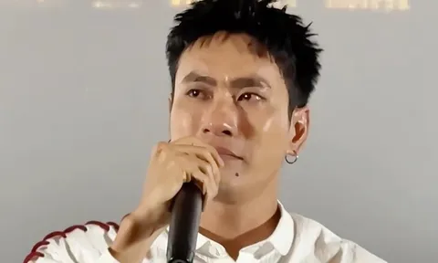 Lý do khiến nam diễn viên Kiều Minh Tuấn khóc không thành tiếng