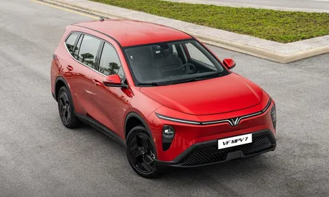 VinFast của ông Phạm Nhật Vượng tung mẫu Limo Green phiên bản 'biển trắng', giá 819 triệu đồng