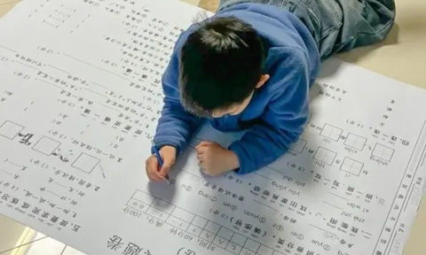 Bài tập về nhà 'siêu to khổng lồ' gây tranh luận ở Trung Quốc