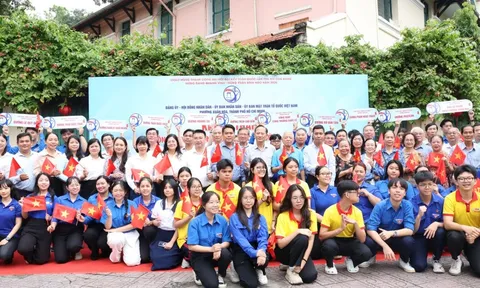 Từ đường cờ Tổ quốc đến đường hoa: Phường Xuân Hòa "thay áo" đón Xuân