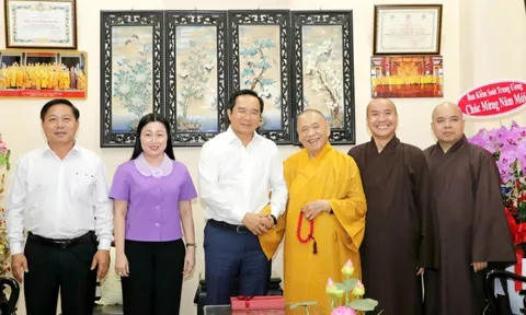 Chủ tịch UBND TPHCM Nguyễn Văn Được thăm, chúc tết các tập thể, chức sắc tiêu biểu