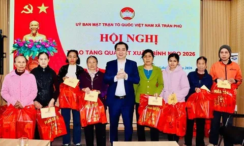 Hải Phòng: Tết sẻ chia đến với các gia đình khó khăn ở xã Trần Phú