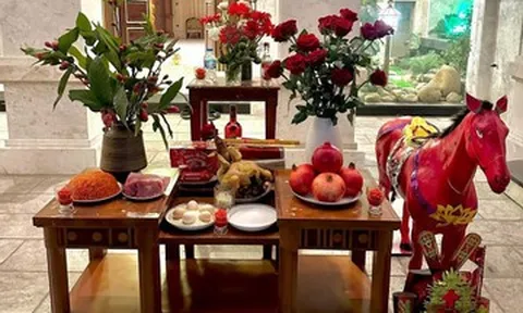 Văn khấn giao thừa ngoài trời tết Bính Ngọ 2026 chuẩn truyền thống