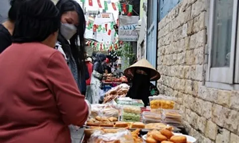 Mùng 2 Tết trùng tháng Ramadan, xóm đạo Hồi ở TPHCM đón năm mới đặc biệt