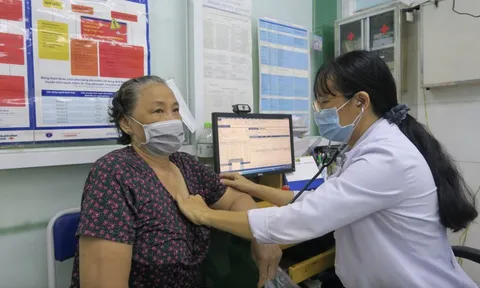 TPHCM ban hành giá khám bệnh BHYT tại trạm y tế, chỉ hơn 36.000 đồng/ lượt