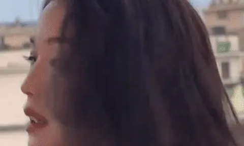 Diễn viên Thư Kỳ tuổi 50 vẫn quyến rũ ngút ngàn