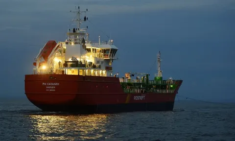 Một quốc gia BRICS họp khẩn vì xung đột Trung Đông, bất ngờ quay xe mua hàng triệu thùng dầu từ Nga