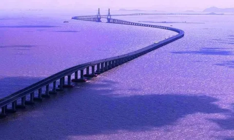 Cây cầu 'thách thức' mọi giới hạn vật lý