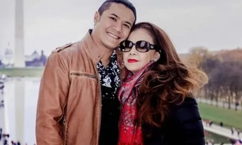 Mẹ Kasim Hoàng Vũ gần như không ăn gì, cứ nhắc đến con trai là bật khóc