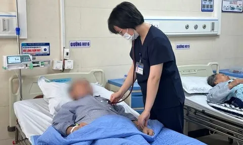 Nhờ người truyền dịch tại nhà, hai người phụ nữ ở Phú Thọ nguy kịch