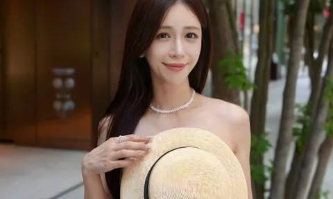 Bà mẹ 41 tuổi có ngoại hình trẻ ngang thiếu nữ