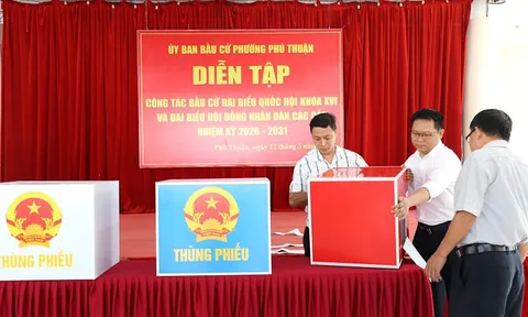 Phường Phú Thuận diễn tập công tác bầu cử