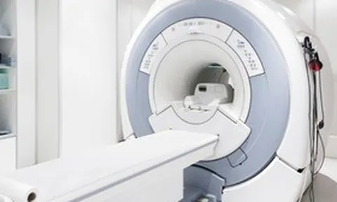 Đi chụp cộng hưởng từ, người đàn ông bị bỏ quên trong máy suốt 6 tiếng