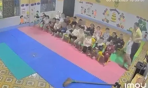 Giáo viên mầm non bị cho nghỉ việc vì bế xốc, lắc mạnh trẻ