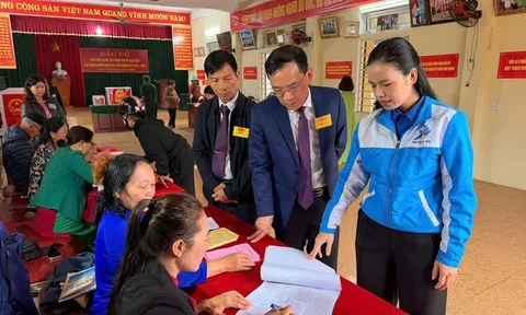 Bí thư Tỉnh đoàn Hà Tĩnh trở thành đại biểu trẻ nhất trúng cử đại biểu HĐND tỉnh